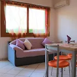 Bright Flat Surrounded By Pools * ביביונה