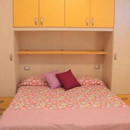 Bright Flat Surrounded By Pools * Bibione