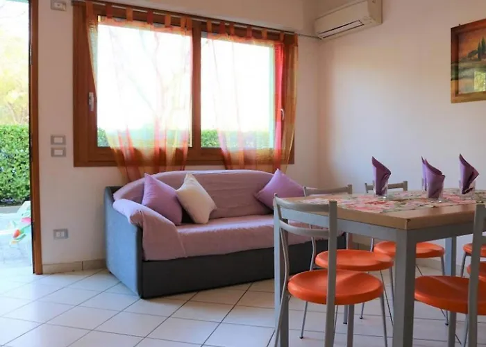 Bright Flat Surrounded By Pools * Bibione