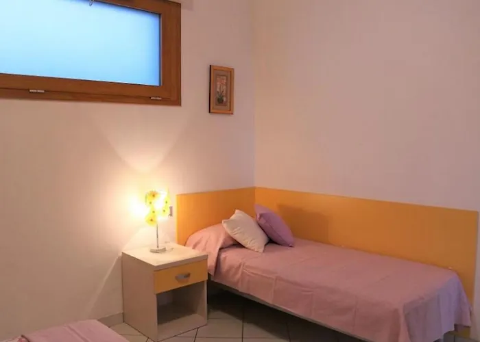 Bright Flat Surrounded By Pools Lägenhet *